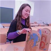 Soy una persona activa, curiosa y con gran aptitud. He diseñado Situaciones de Aprebdizaje adaptables a diversos niveles.